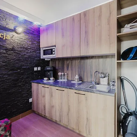 Pionow Wawa - Adults Only 홈스테이 *