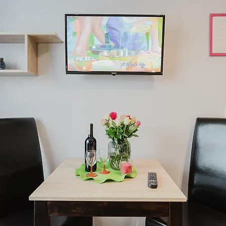 Pionow Wawa - Adults Only 홈스테이 *