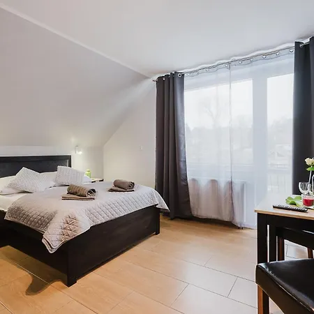 Pionow Wawa - Adults Only *