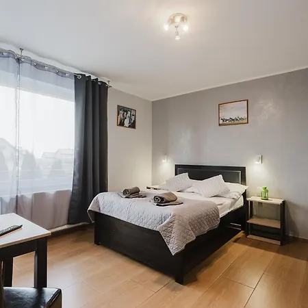 Pionow Wawa - Adults Only *