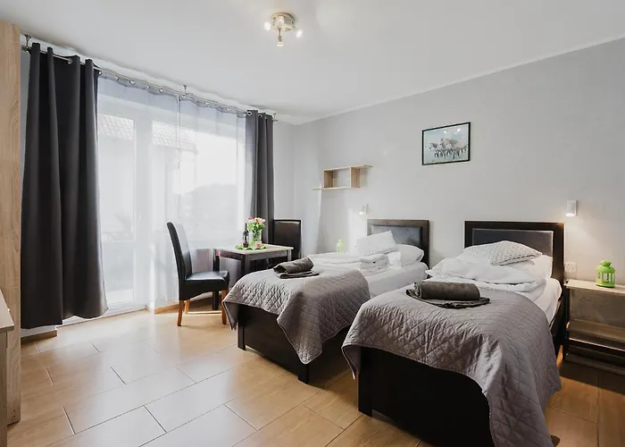 Pionow Wawa - Adults Only