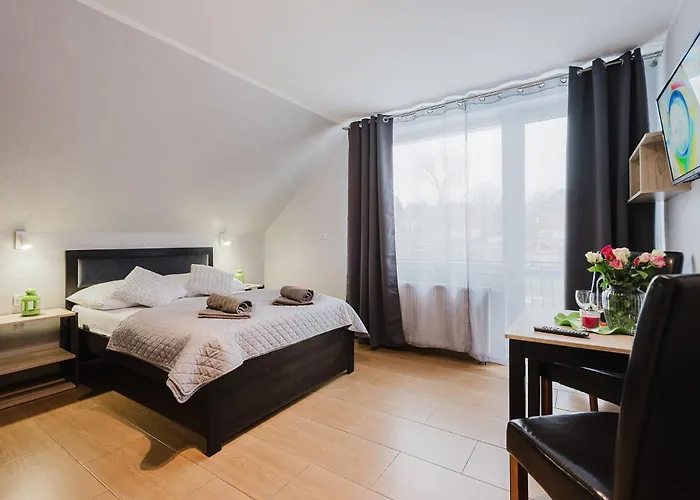 Pionow Wawa - Adults Only *