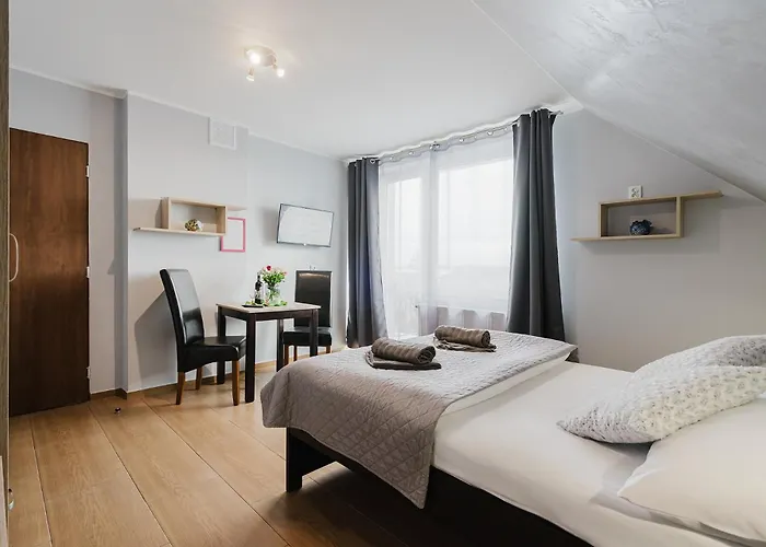 Pionow Wawa - Adults Only كرينيتا مورسكا